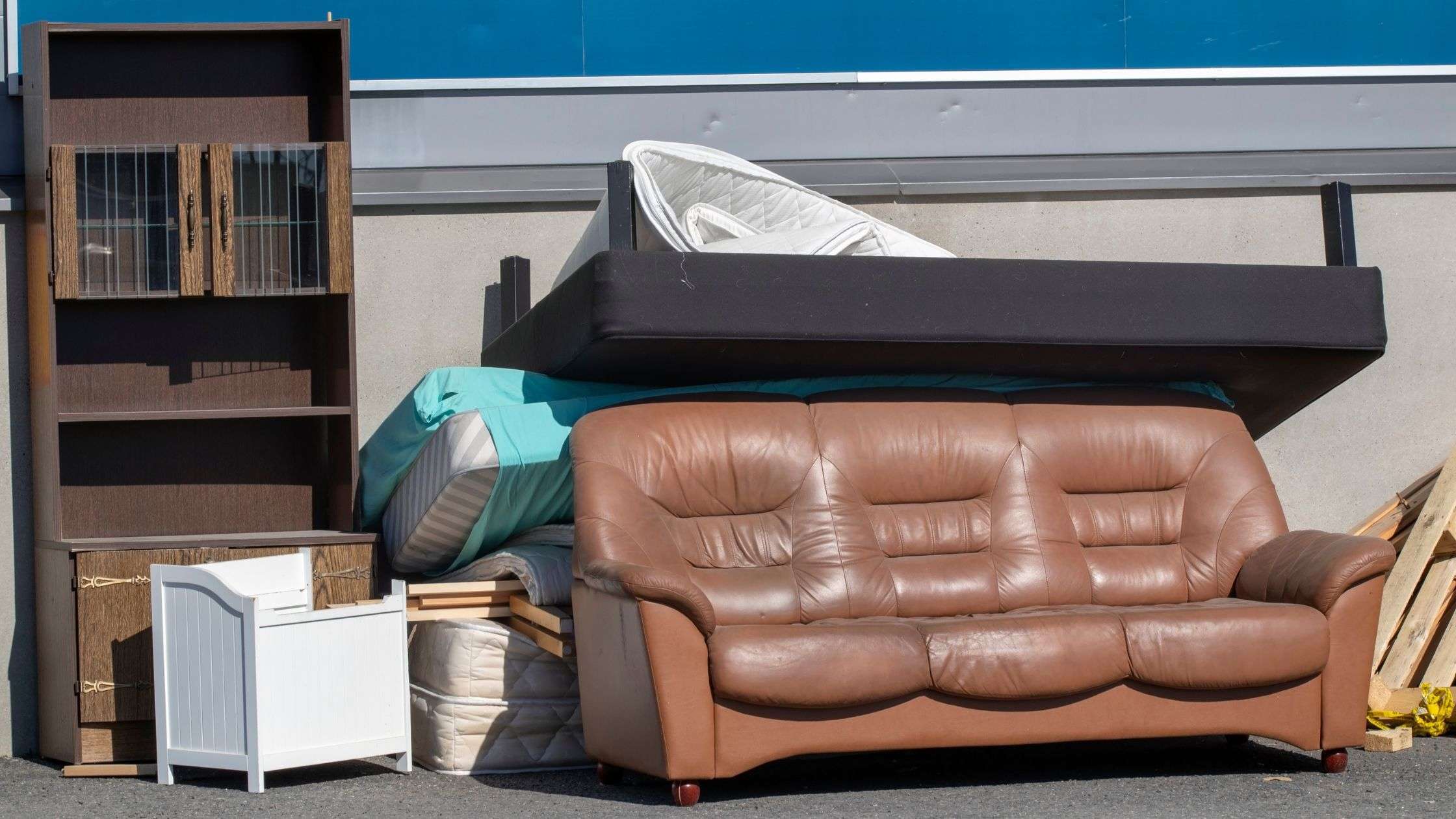 Where to Throw Away Furniture in Broward County