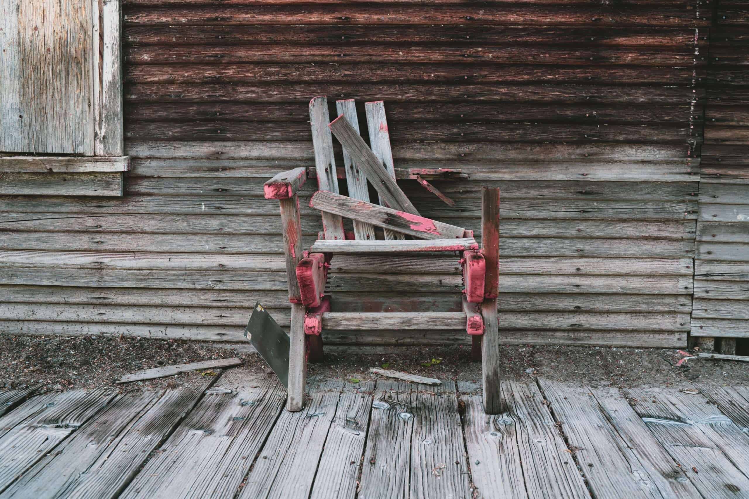Do Broken Furniture Recycling Services Exist in Palm Beach County?