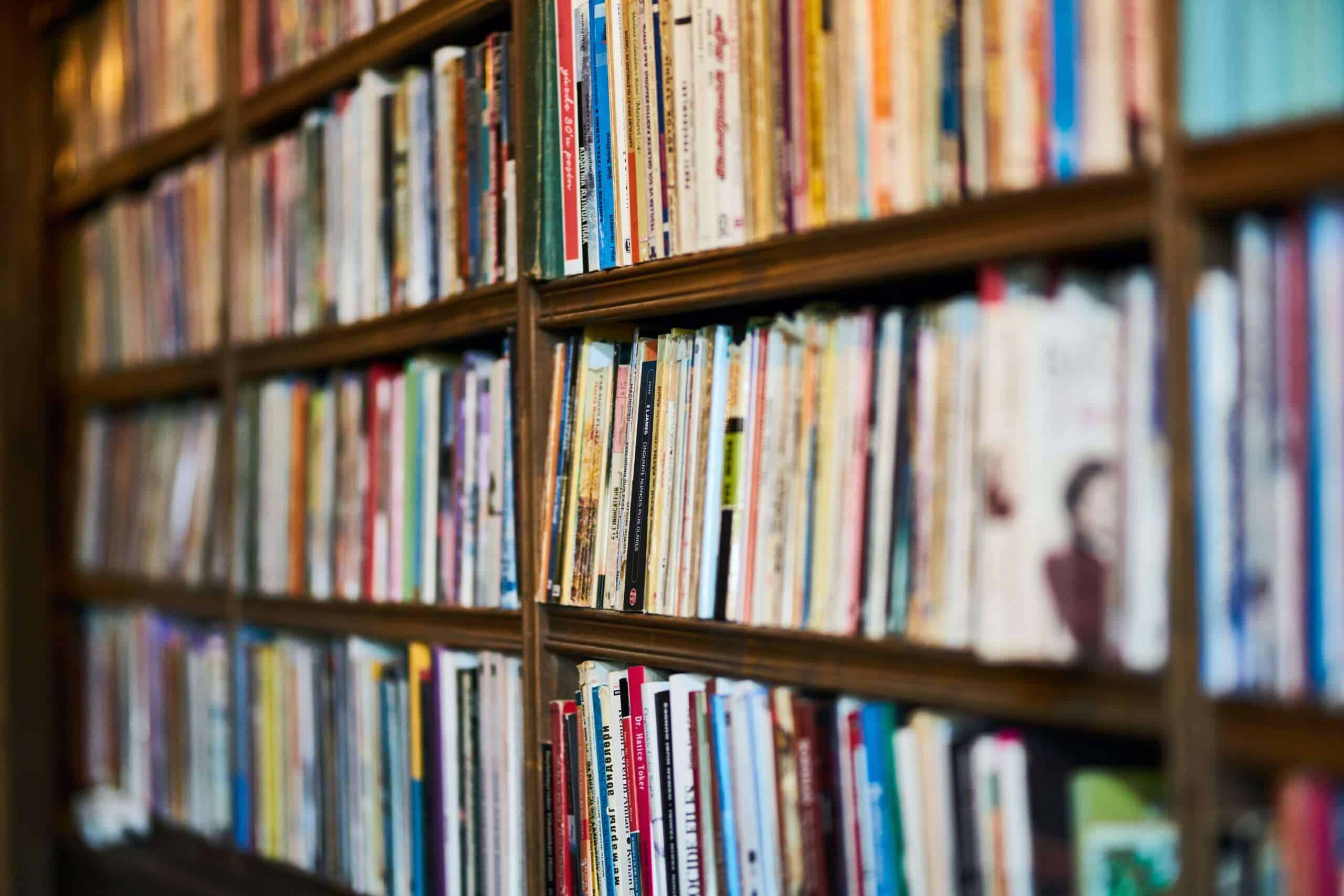 Choosing a Book Removal Service