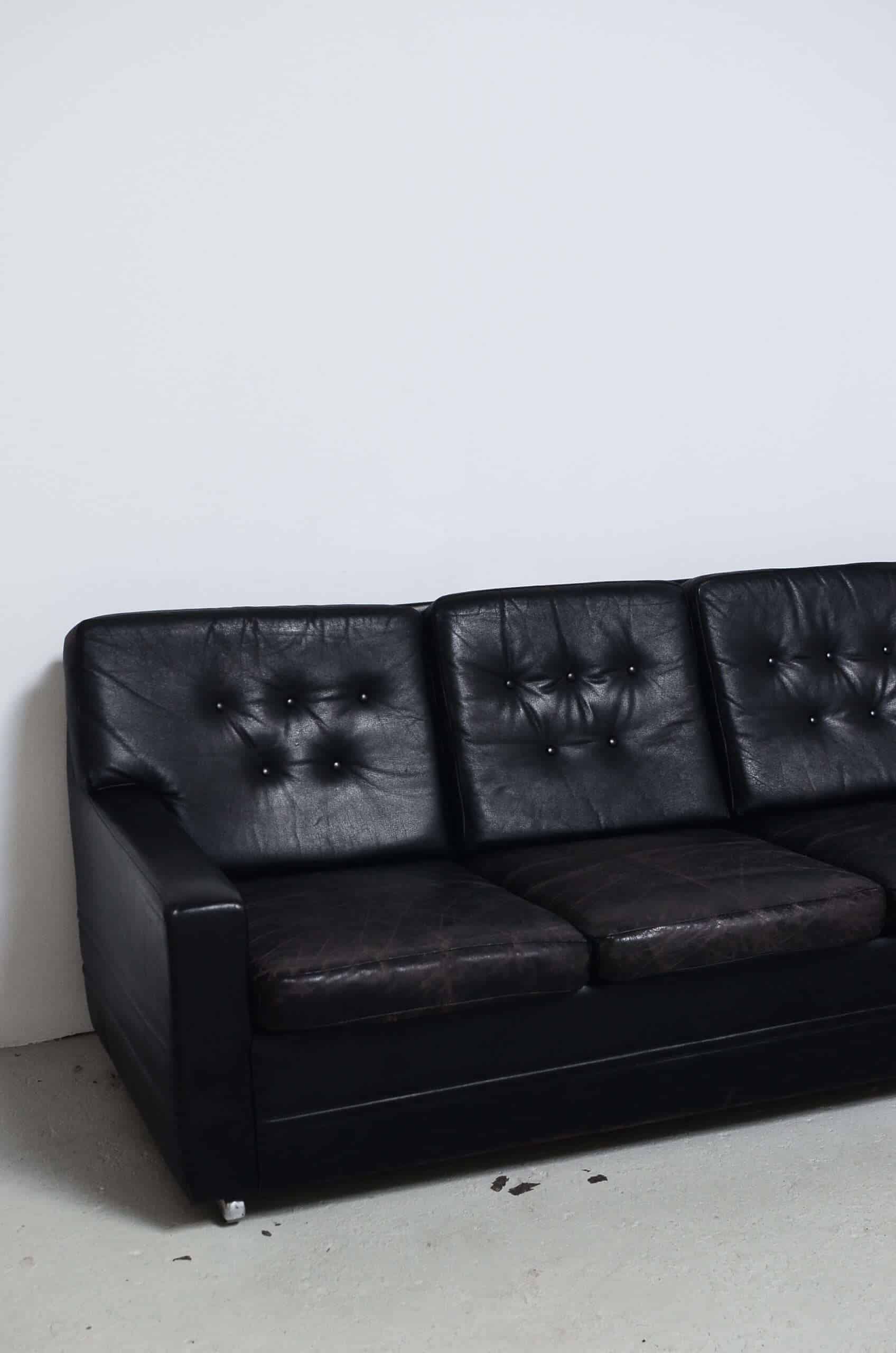 How to Dispose of a Couch in Palm Beach County
