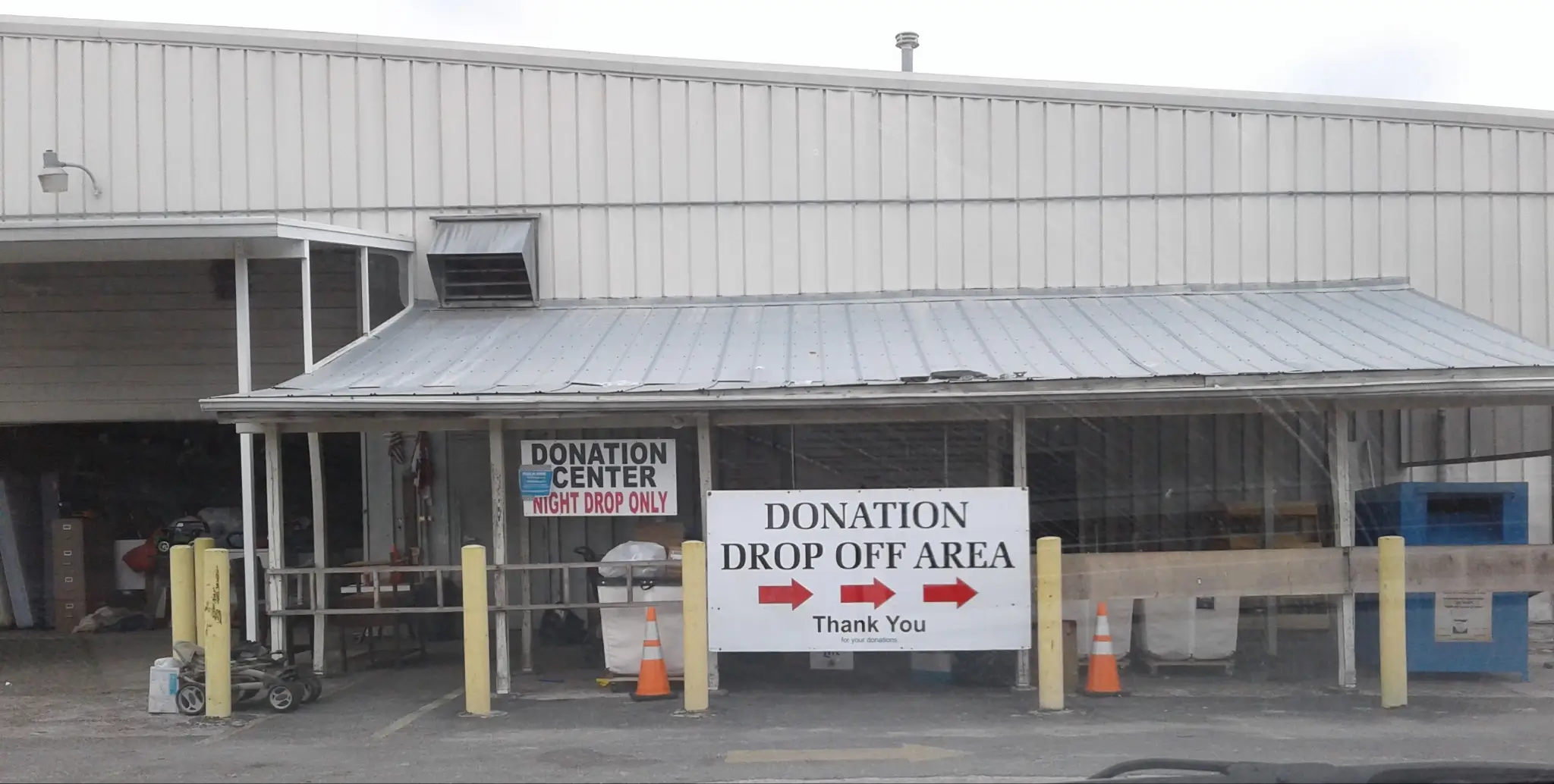 A donation center, a great landfill alternative that can reduce your South Carolina junk removal costs