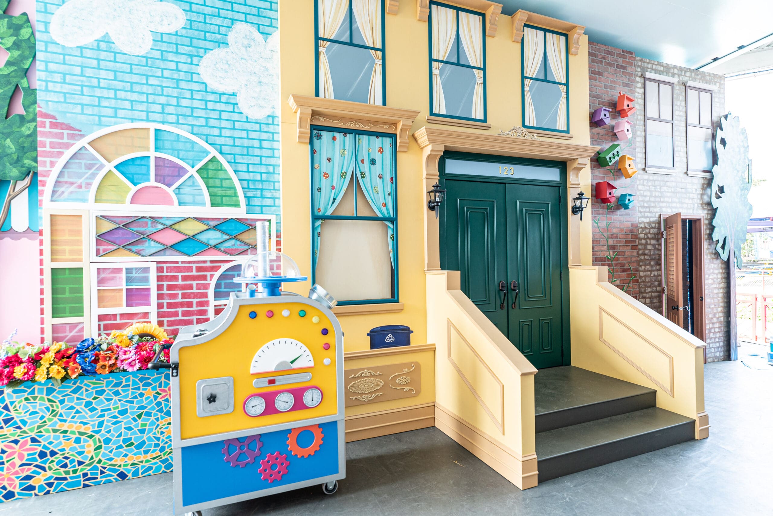 Neighborhood Theatre - Sesame Place