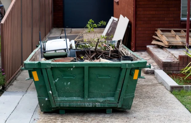 Dumpster Rental vs Junk Removal: Which Is Better? A Cost Comparison and Guide to When to Choose Each Option for Your Project