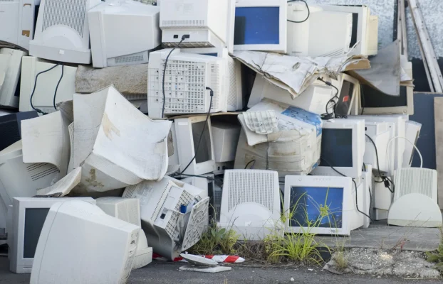 How to Get Rid of an Old Computer or Laptop: Data Wiping, Free E-Waste Recycling, Donation, and When to Schedule a Pickup