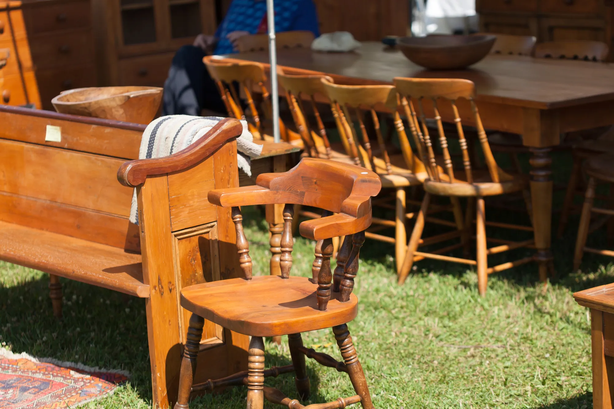 Where to Donate Furniture: Free Pickup Charities, Local Thrift Stores, and What Conditions They Will and Will Not Accept